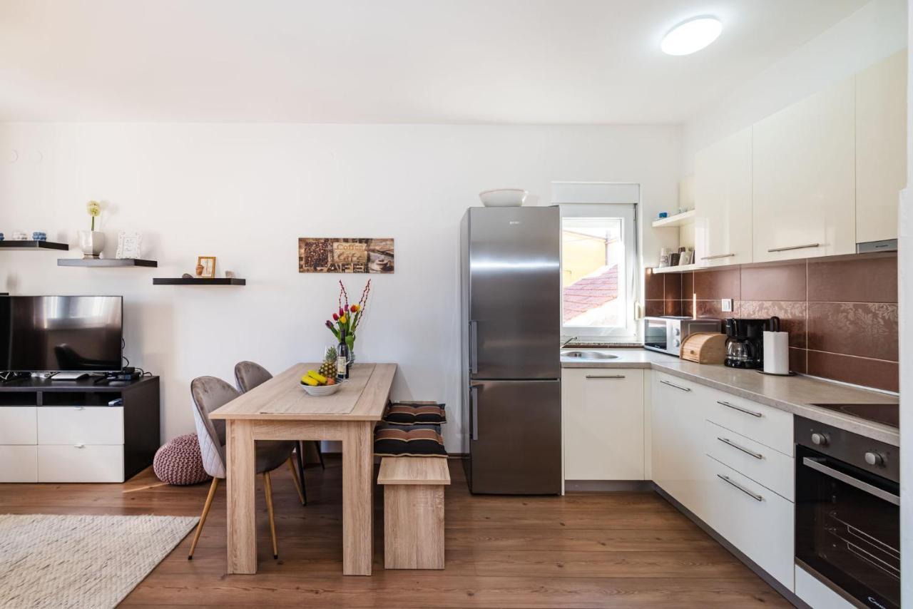 Apartment Karla Zadar Eksteriør billede